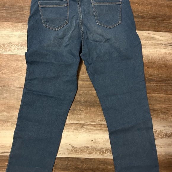 Bandolino denim pants - Picture 2 of 3